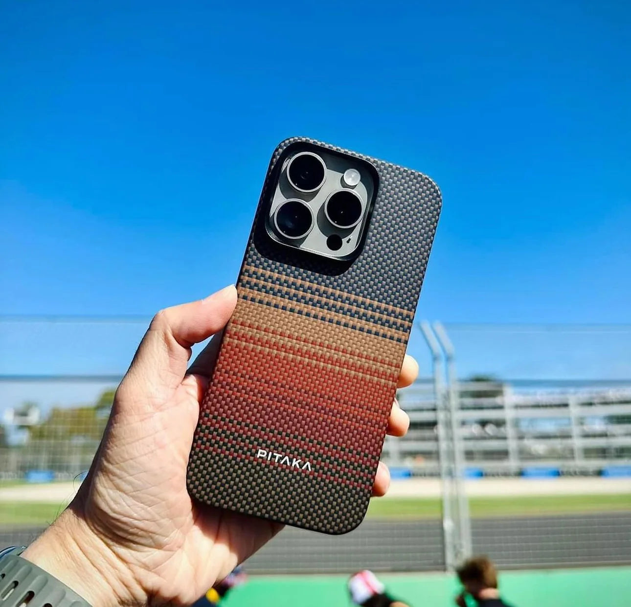 New Pitaka Carbon Fibre Series Case